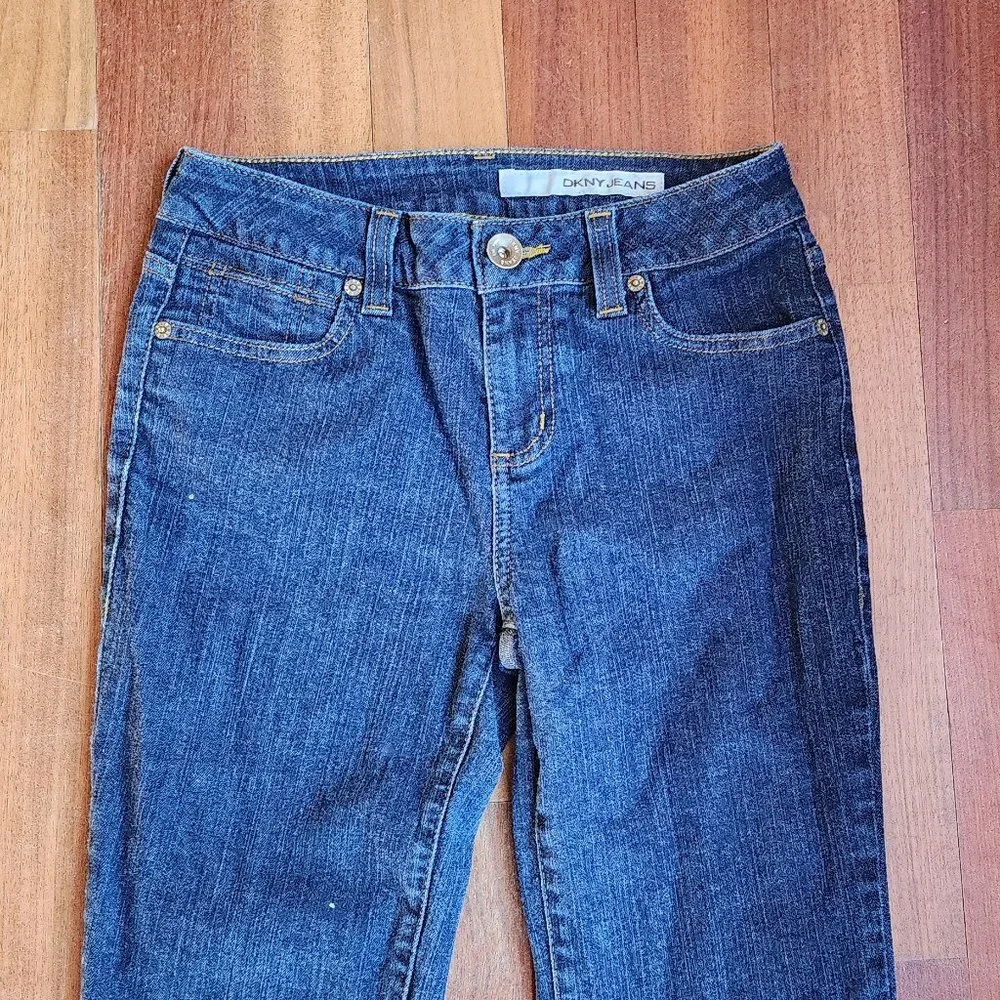 DKNY Medium Wash Straight Leg Jeans Size 4R